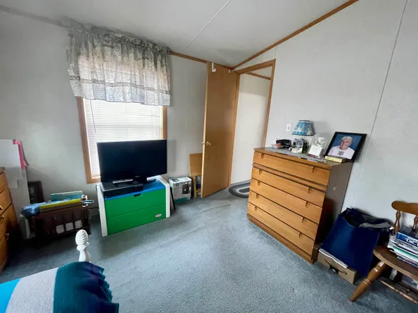 $94,900 | 21 Daniel Drive, Lyndonville, VT 05851