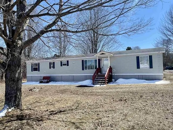 $94,900 | 21 Daniel Drive, Lyndonville, VT 05851