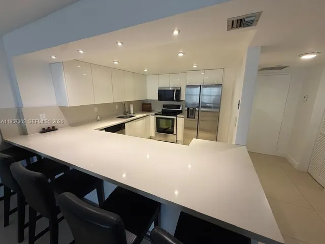 $3,800 | 1865 Brickell Avenue, Unit A810, Miami, FL 33129