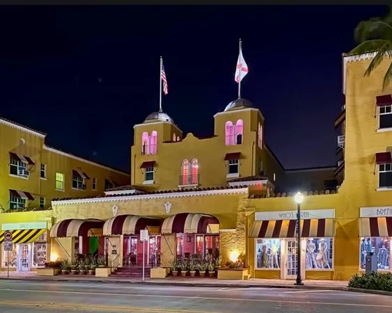 $3,300 | 1631 Northwest 18th Avenue, Unit 201, Delray Beach, FL 33445