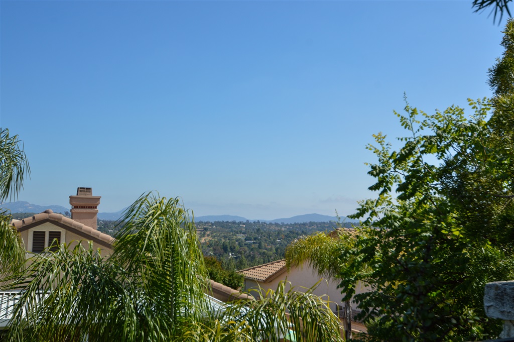 2325 Hyacinth Road Alpine, CA 91901 - Photo 15 of 23
