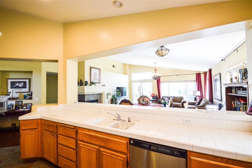 2325 Hyacinth Road Alpine, CA 91901 - Photo 3 of 23