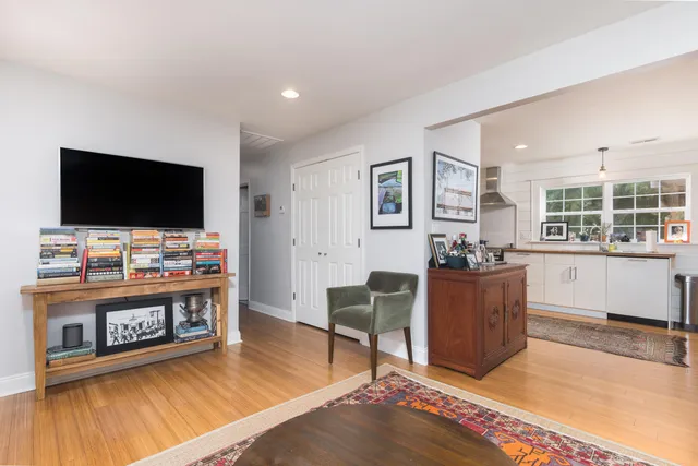 $2,900 | 62 Anita Drive, Charleston, SC 29407