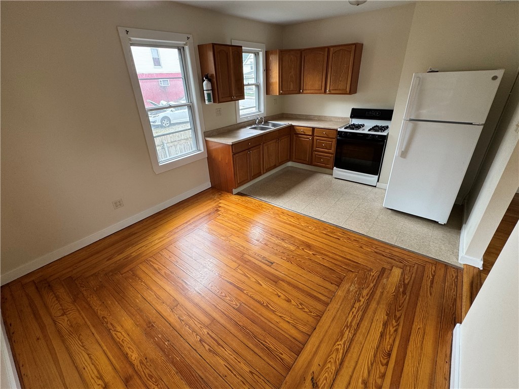 690 Elm Street, Unit 1R Woonsocket, RI 02895 - Photo 3 of 9 kitchen and dinning room