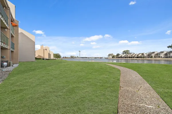 $349,900 | 12600 Melville Drive, Unit 226B, Montgomery, TX 77356