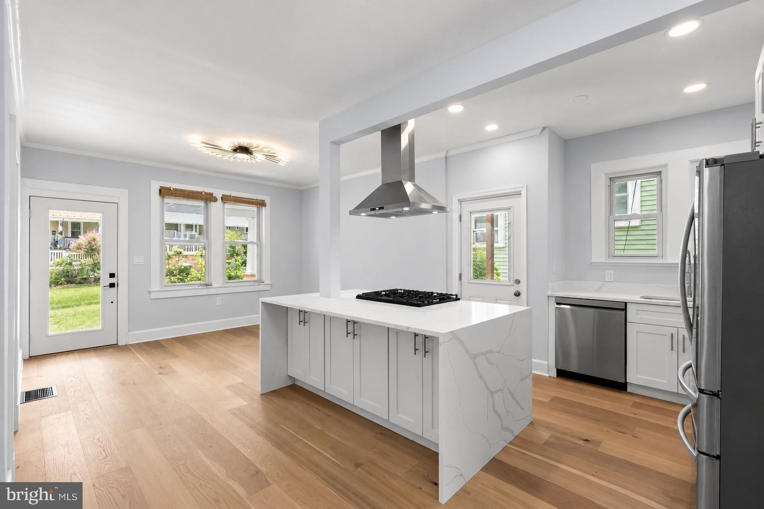 4212 Kennedy Street Hyattsville, MD 20781 - Photo 11 of 48 Kitchen