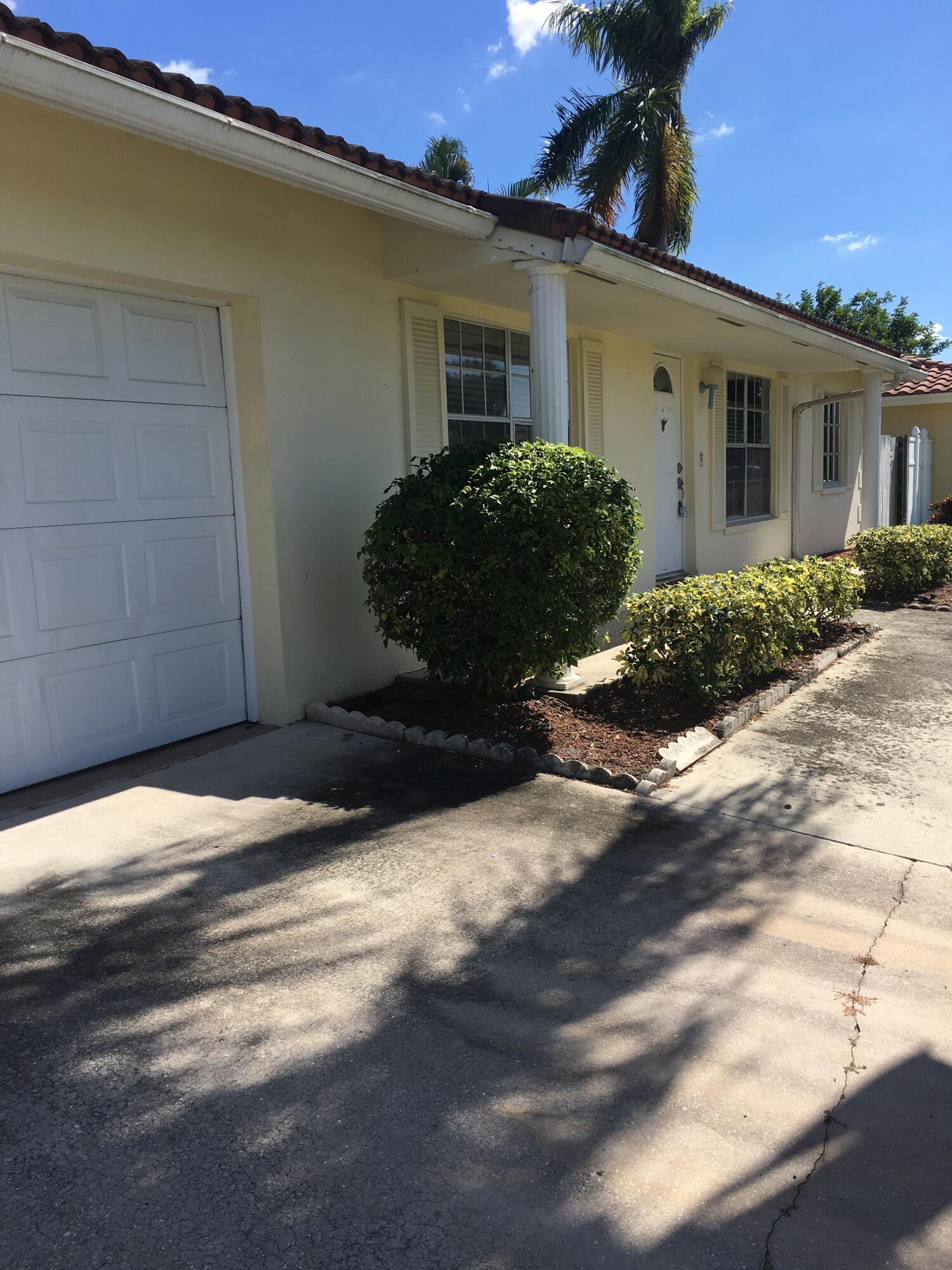 3464 Northwest 26th Avenue Boca Raton, FL 33434 - Photo 7 of 11 Front