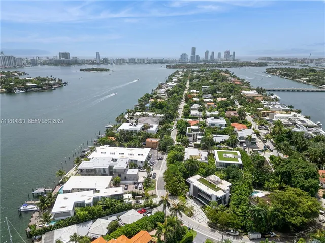 $9,400,000 | 420 North Hibiscus Drive, Miami Beach, FL 33139