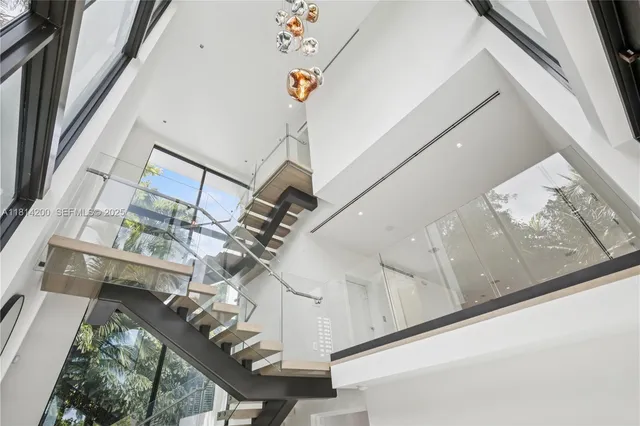 $9,400,000 | 420 North Hibiscus Drive, Miami Beach, FL 33139