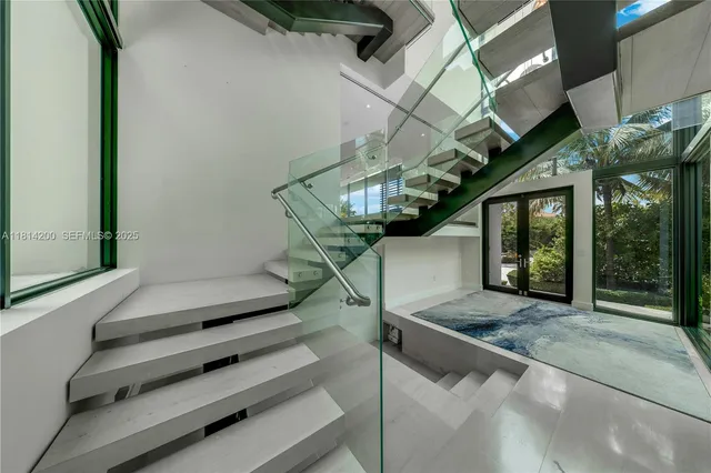 $9,400,000 | 420 North Hibiscus Drive, Miami Beach, FL 33139