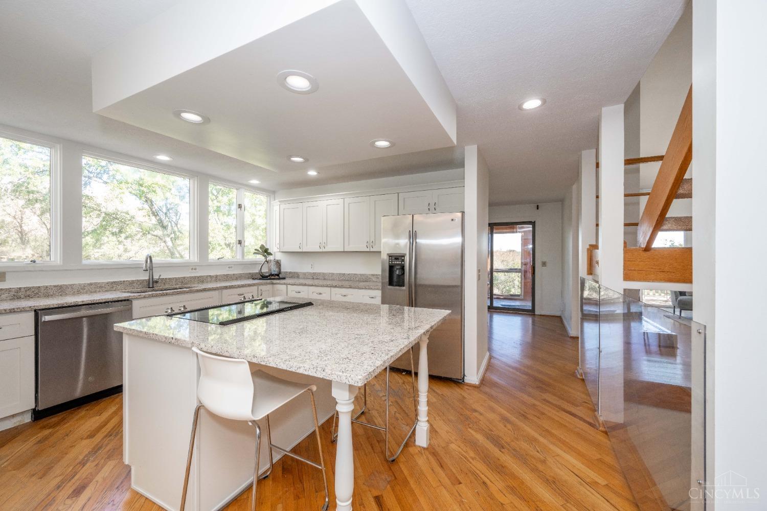 6185 Daleview Road Cincinnati, OH 45247 - Photo 9 of 50