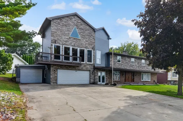 $444,900 | 2212 Elm Tree Lane, Crown Point, IN 46307