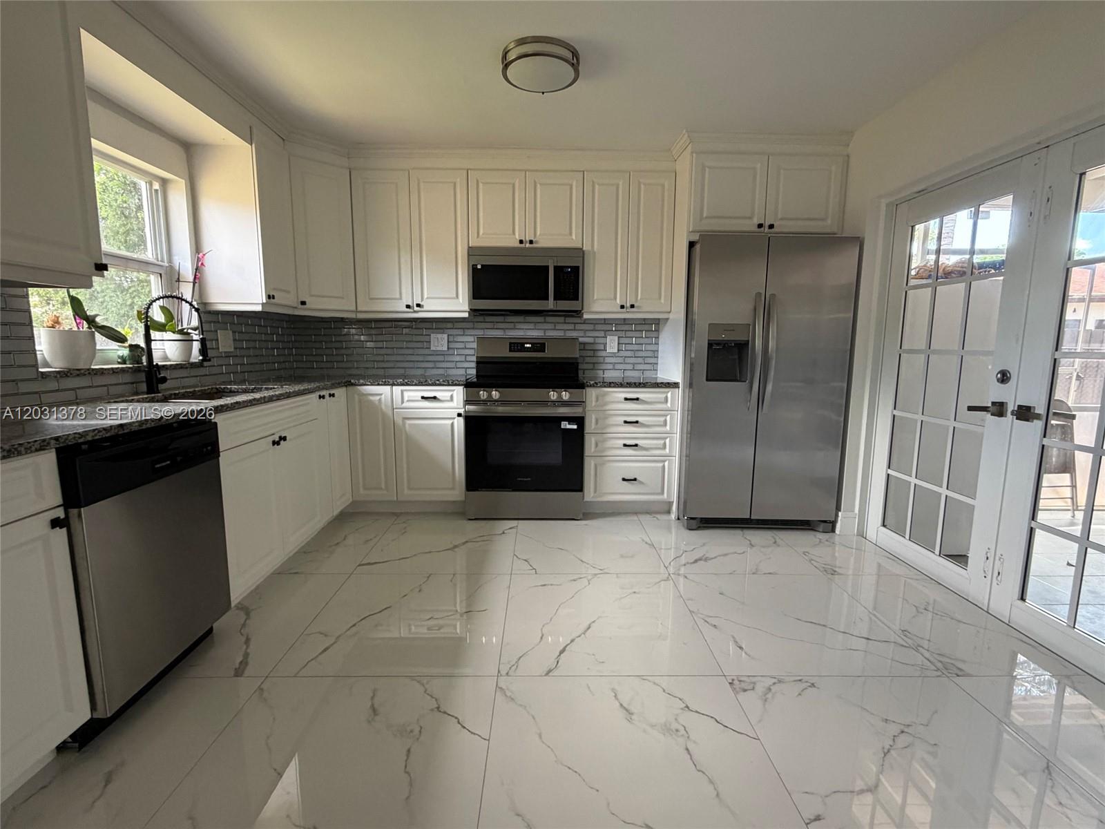 9125 Southwest 16th Road East Boca Raton, FL 33428 - Photo 6 of 31 Gallery Image 6