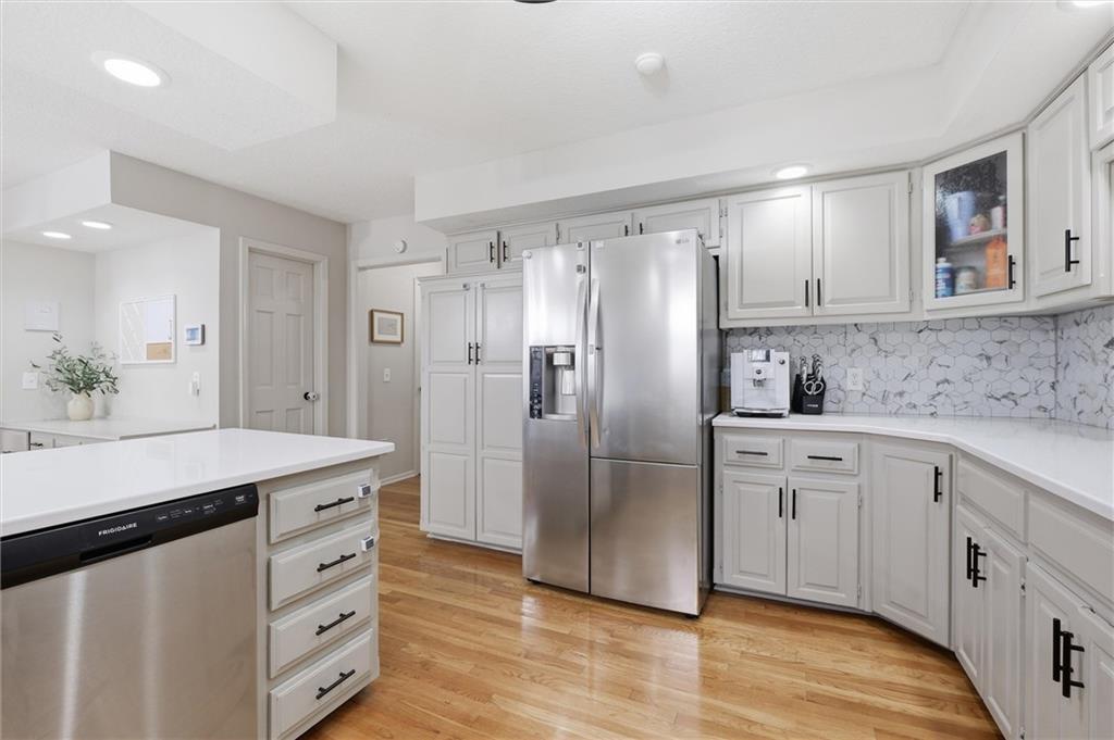 506 Kings Ridge Liberty, MO 64068 - Photo 13 of 37