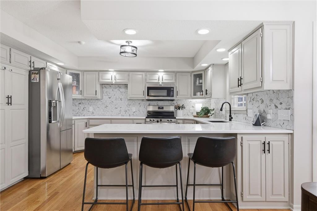 506 Kings Ridge Liberty, MO 64068 - Photo 10 of 37