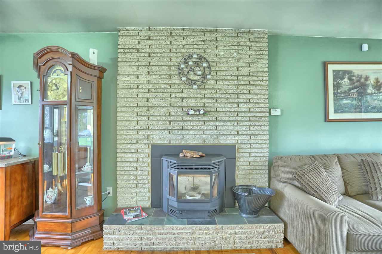 980 Alpine Road Wellsville, PA 17365 - Photo 3 of 24