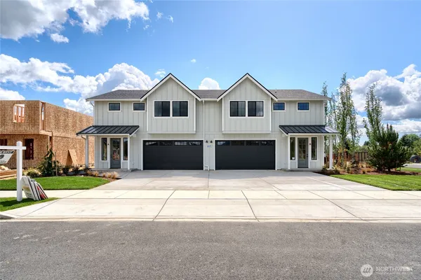 $1,199,000 | 388 Polska Street, Sedro-Woolley, WA 98284