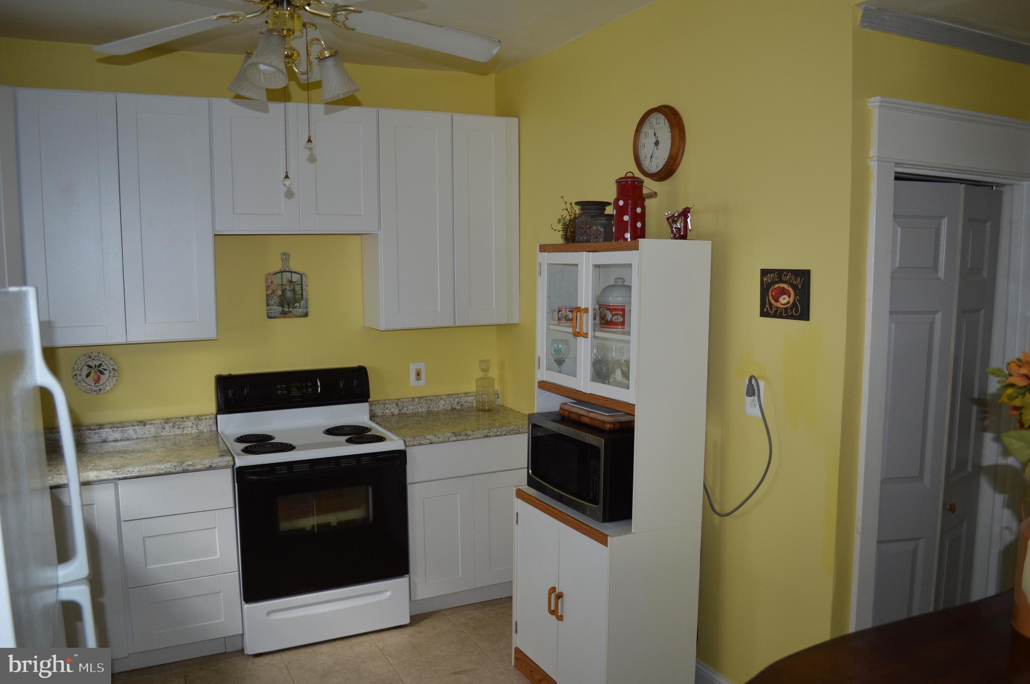28 West Roland Road Brookhaven, PA 19015 - Photo 21 of 38 Kitchen view to lower level doorway