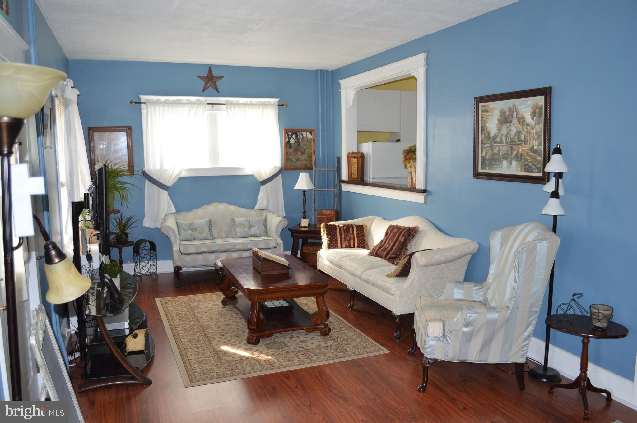 28 West Roland Road Brookhaven, PA 19015 - Photo 9 of 38 Living rm offering lots of light