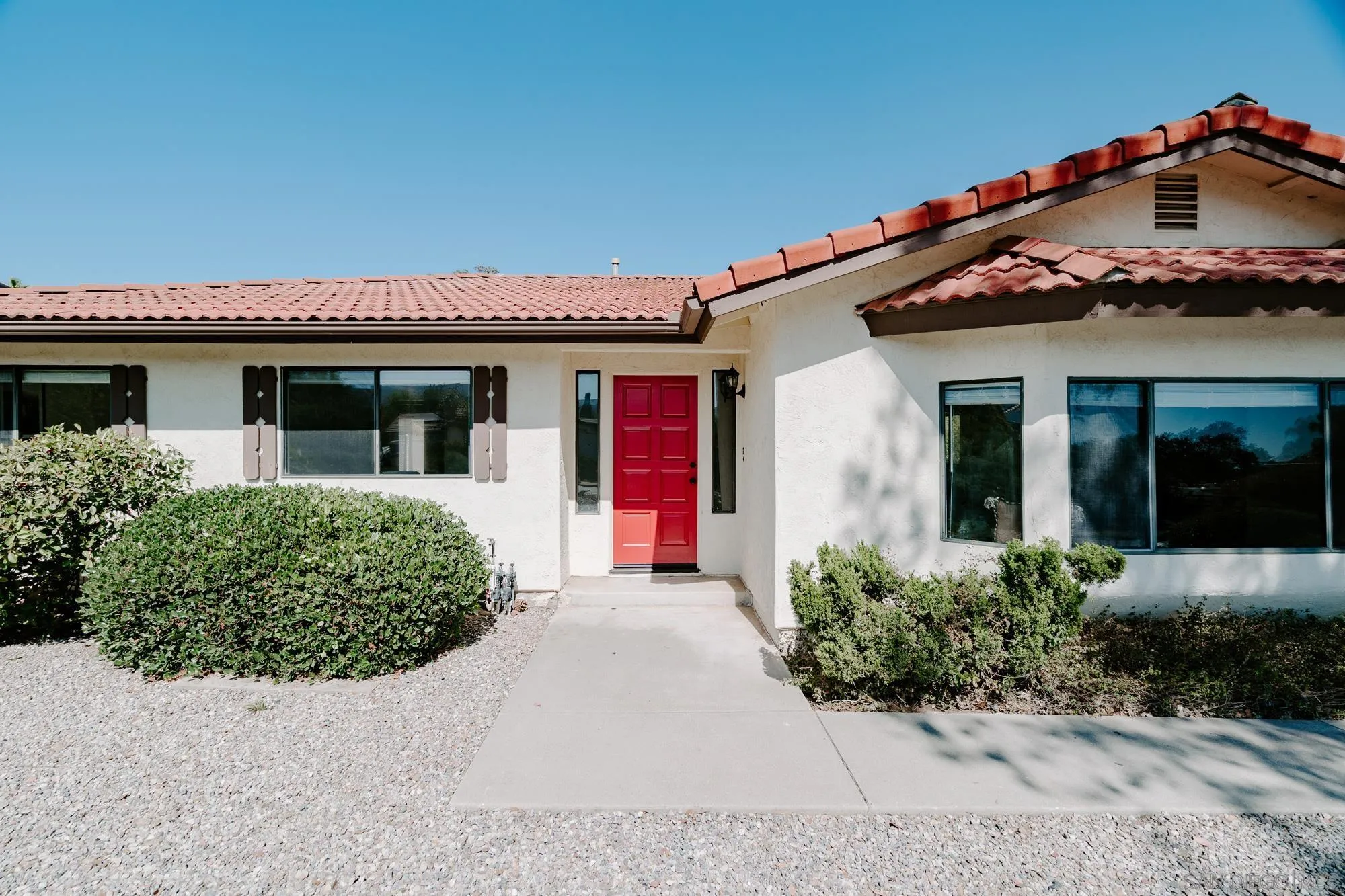24221 Del Amo Road Ramona, CA 92065 - Photo 4 of 29 Gallery Image 4