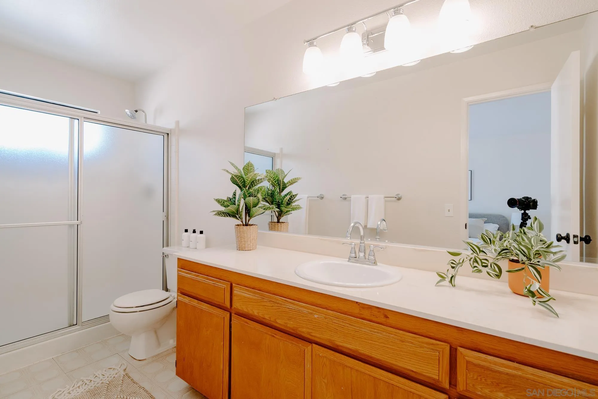 24221 Del Amo Road Ramona, CA 92065 - Photo 10 of 29 Gallery Image 10