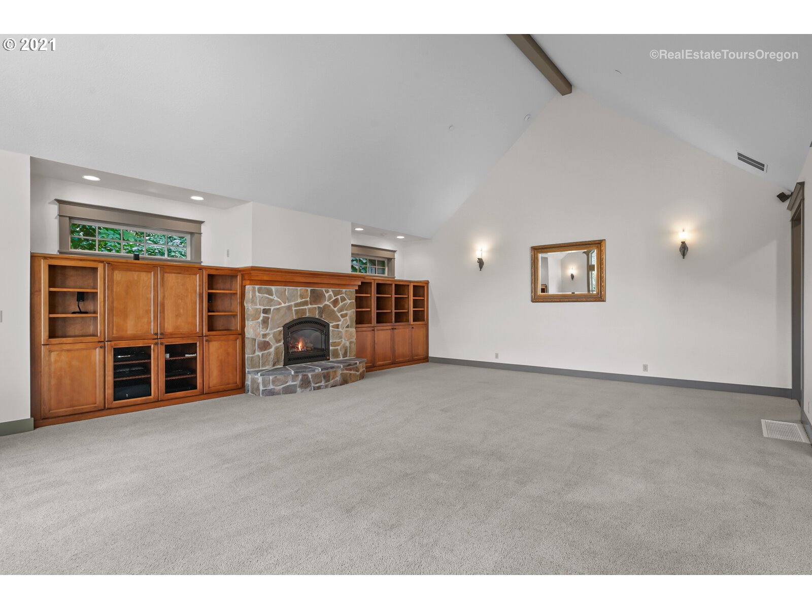 3973 Southwest Childs Road Lake Oswego, OR 97034 - Photo 6 of 32 Gallery Image 6
