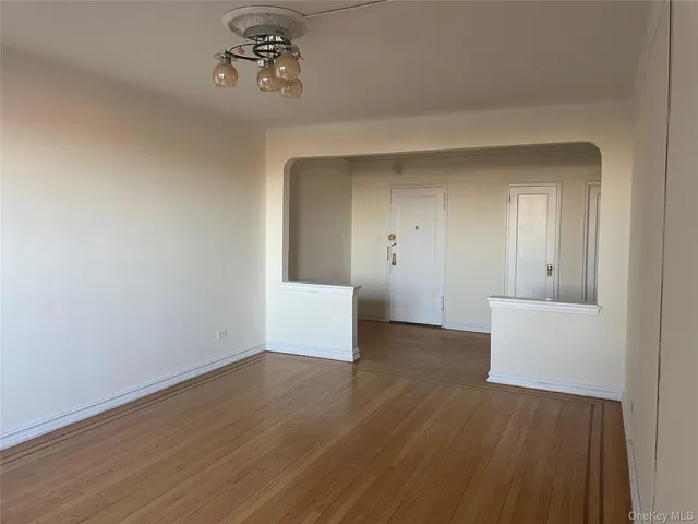 $289,000 | 118-14 83rd Avenue, Unit 3G | Kew Gardens