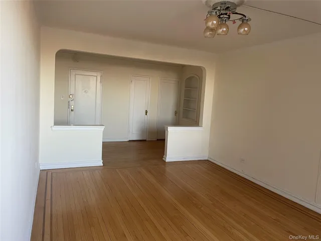 $289,000 | 118-14 83rd Avenue, Unit 3G | Kew Gardens