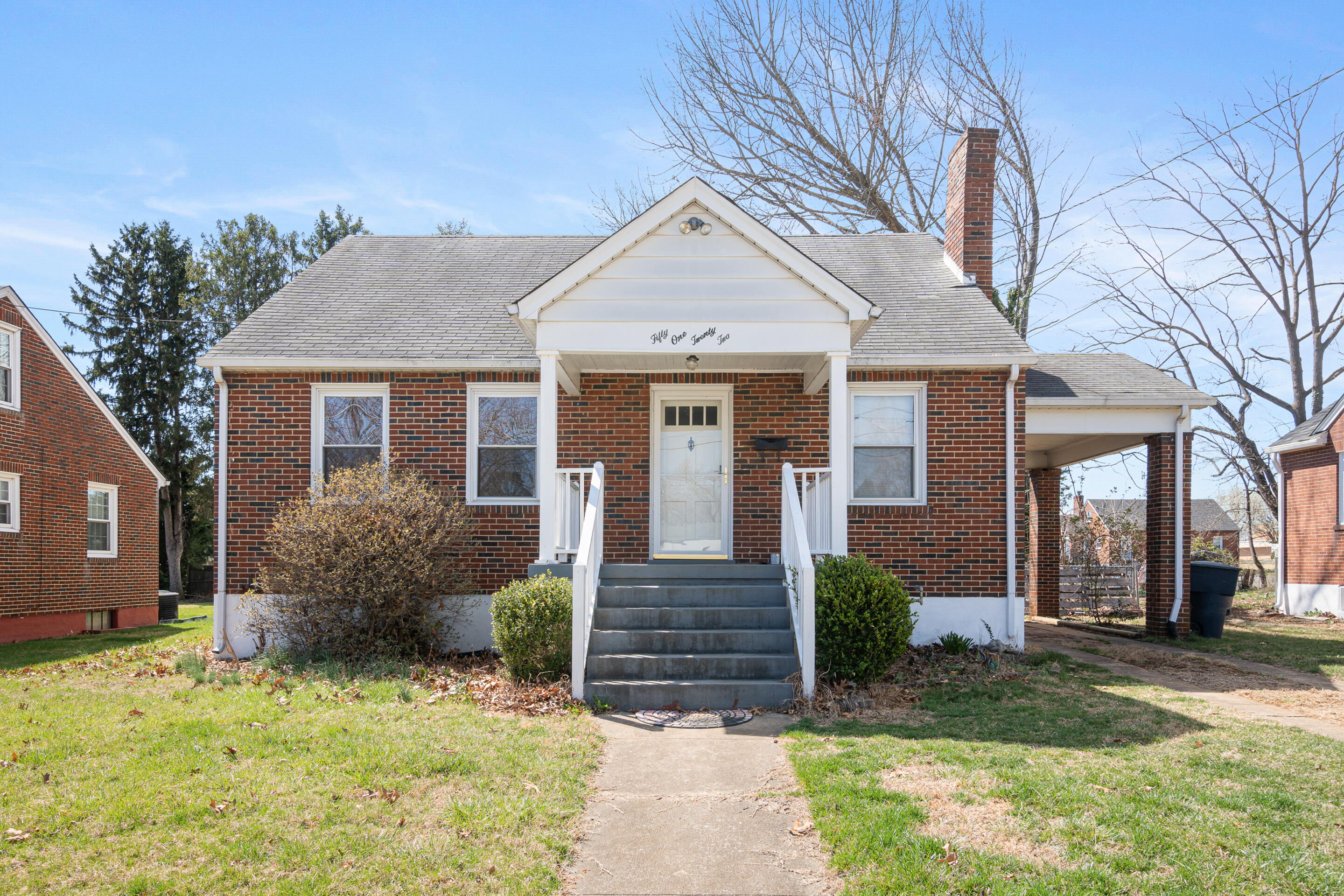 5122 Hearthstone Road Roanoke, VA 24012 - Photo 2 of 31 5122-Hearthstone-Rd-NW-Roanoke-2
