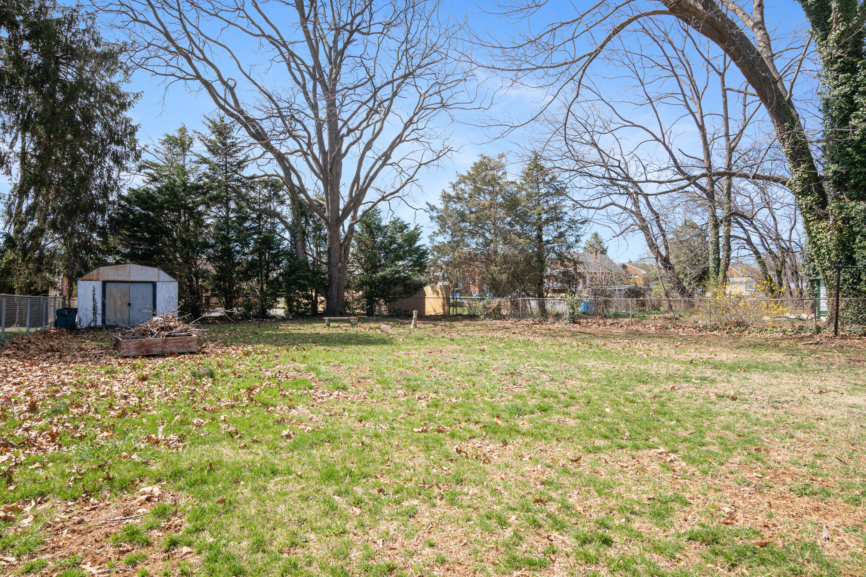 5122 Hearthstone Road Roanoke, VA 24012 - Photo 8 of 31 5122-Hearthstone-Rd-NW-Roanoke-8