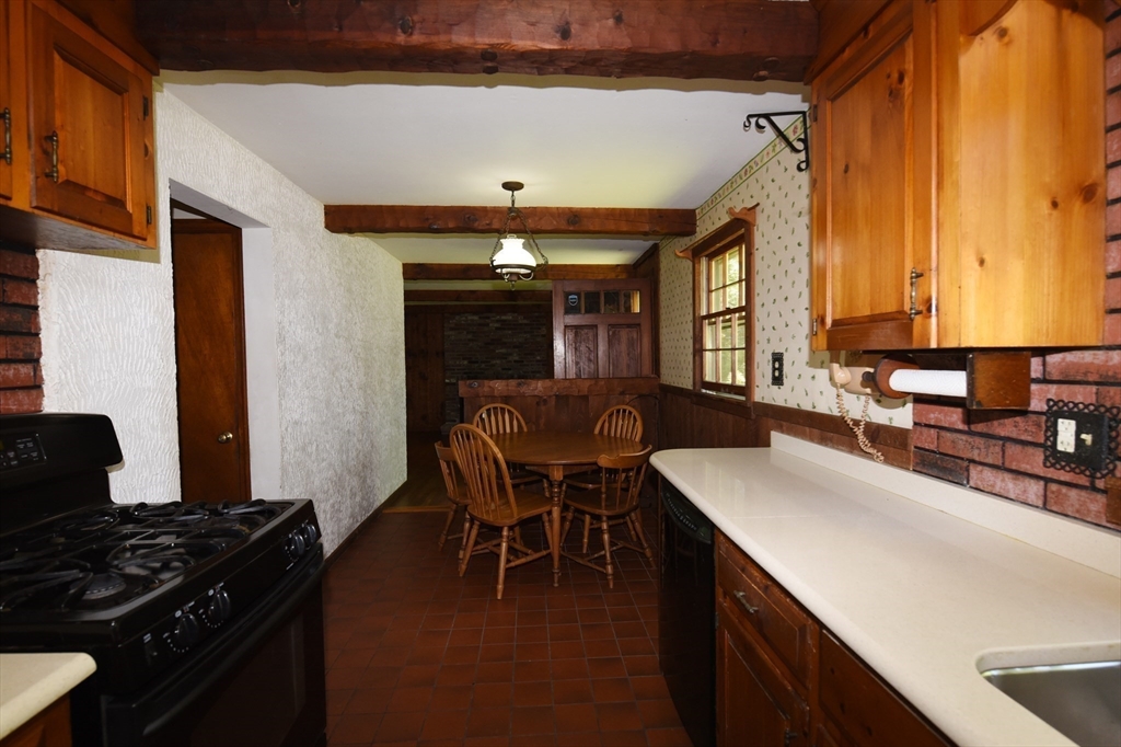 58 Carriage Road Hanson, MA 02341 - Photo 17 of 35
