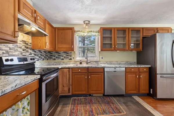 $299,900 | 28 Hanna Drive, Waterboro, ME 04030