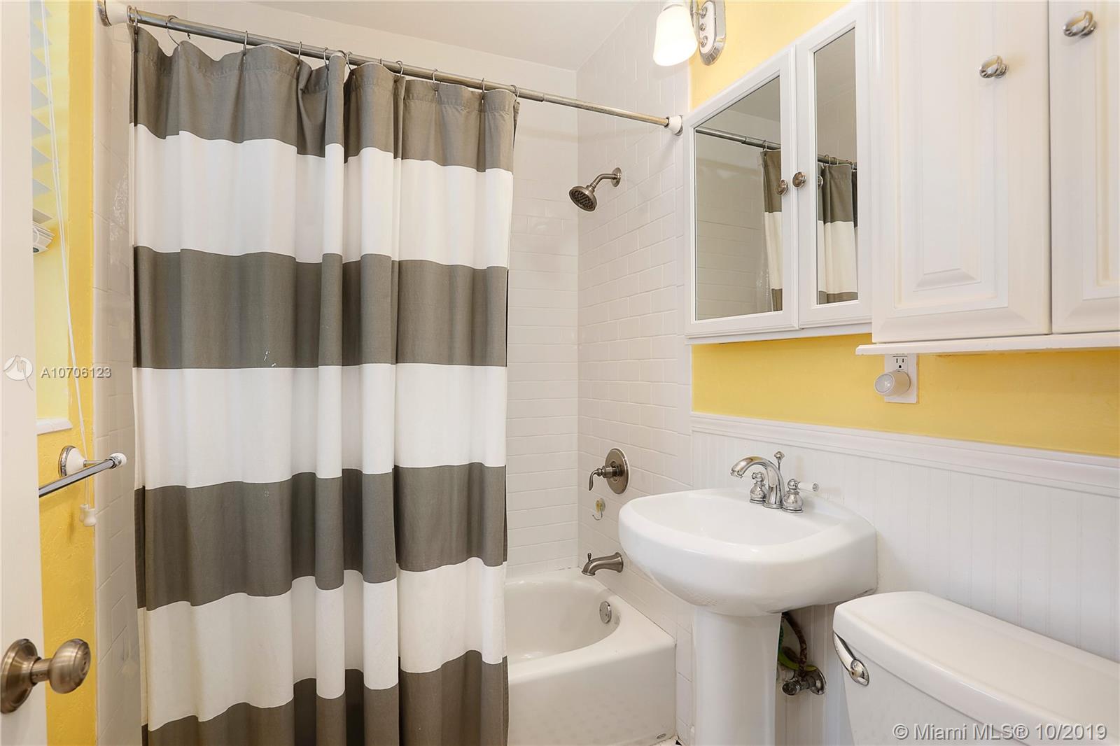 2260 Overbrook Street Miami, FL 33133 - Photo 16 of 27 Gallery Image 16