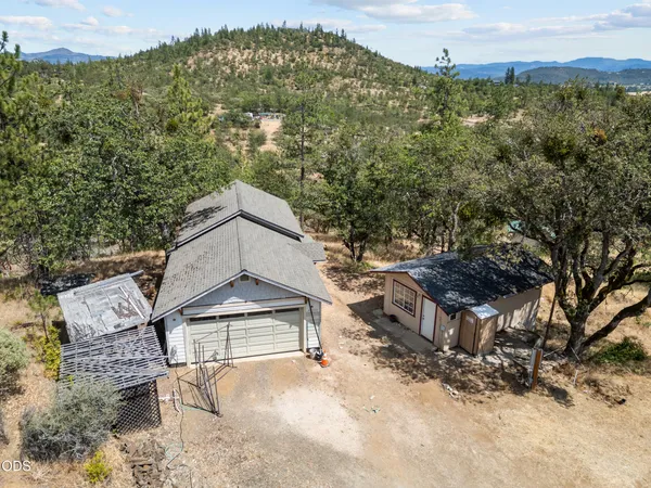 $285,000 | 3840 Beagle Road, White City, OR 97503