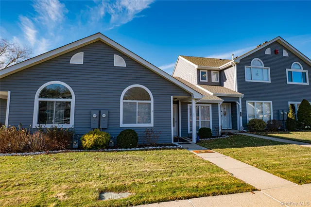 $439,000 | 757 Spring Lake Drive, Middle Island, NY 11953