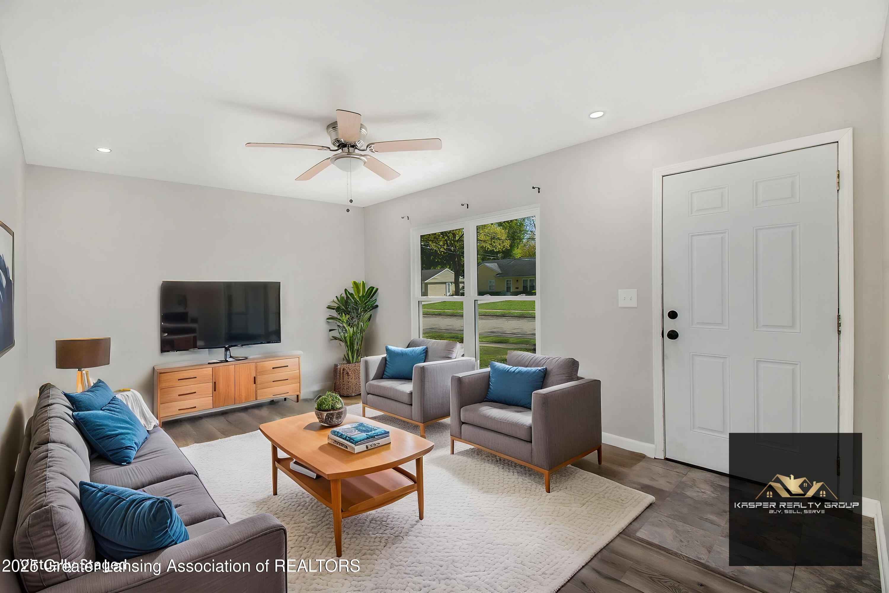 3222 Shetland Road Lansing, MI 48911 - Photo 6 of 24 05.5 staged livingroom