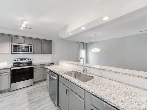$1,800 | 8242 Walnut Creek Lane, Charlotte, NC 28227