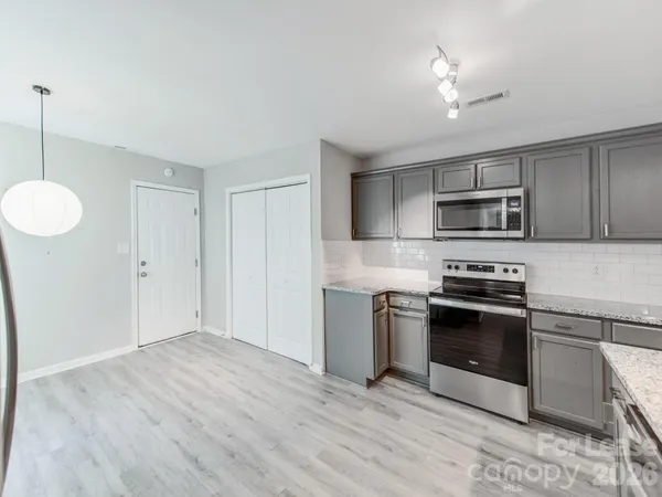 $1,800 | 8242 Walnut Creek Lane, Charlotte, NC 28227