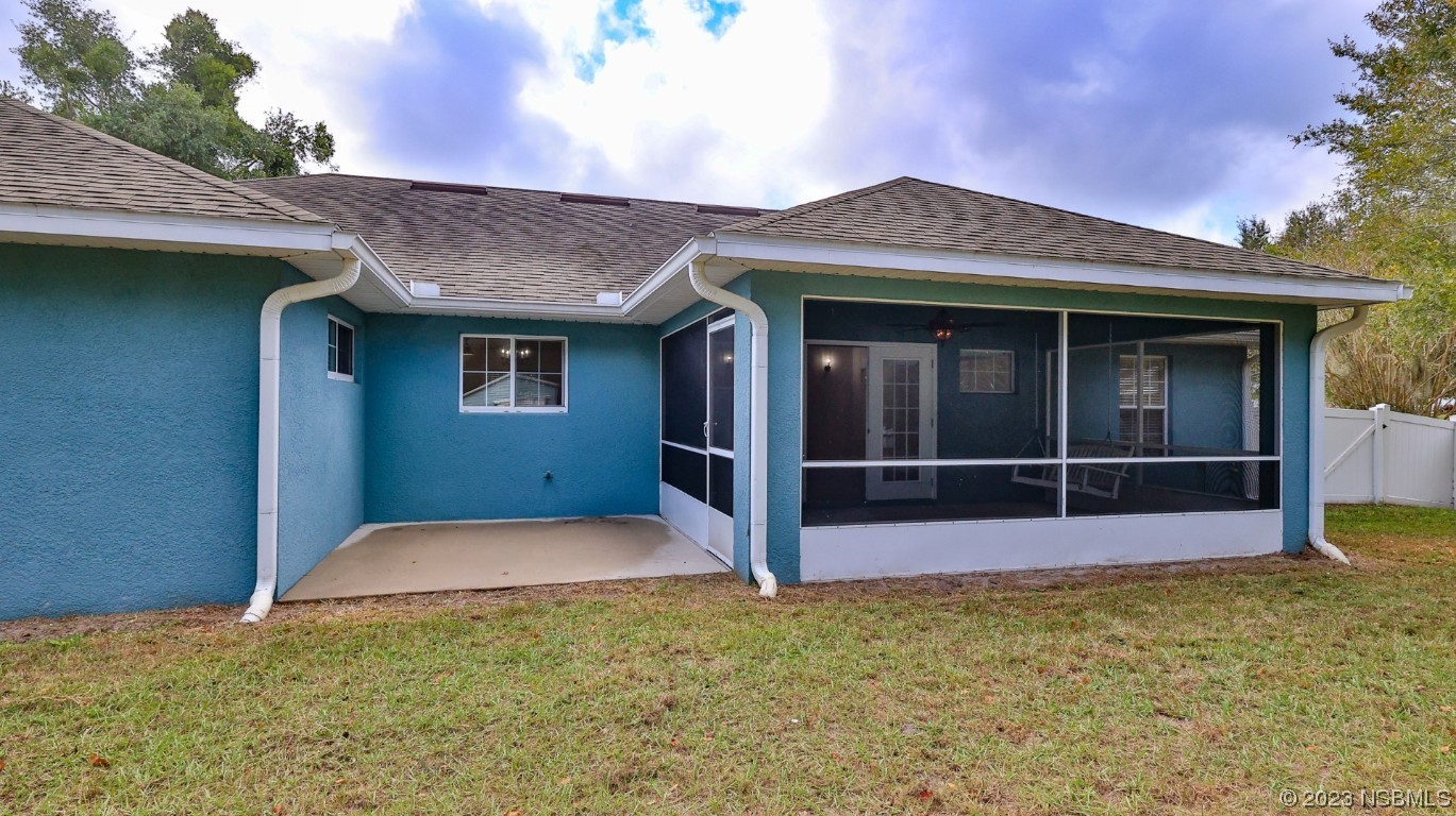 2655 Flowing Well Road DeLand, FL 32720 - Photo 9 of 23 a backyard of a house