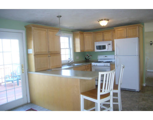 34 Cannon Rock Road Lynn, MA 01904 - Photo 3 of 12 Gallery Image 3