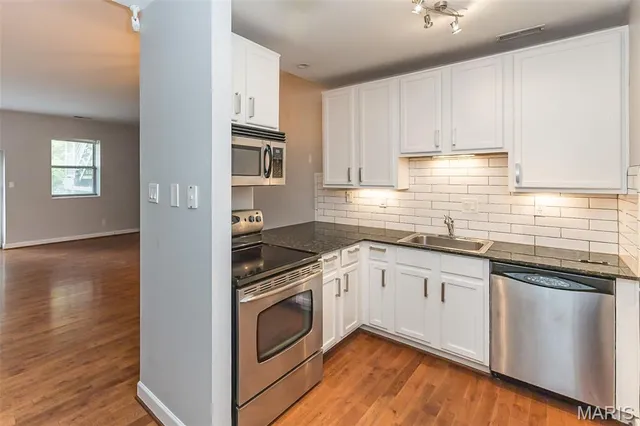 $115,000 | 627 Clara Avenue, Unit 1B, St. Louis, MO 63112