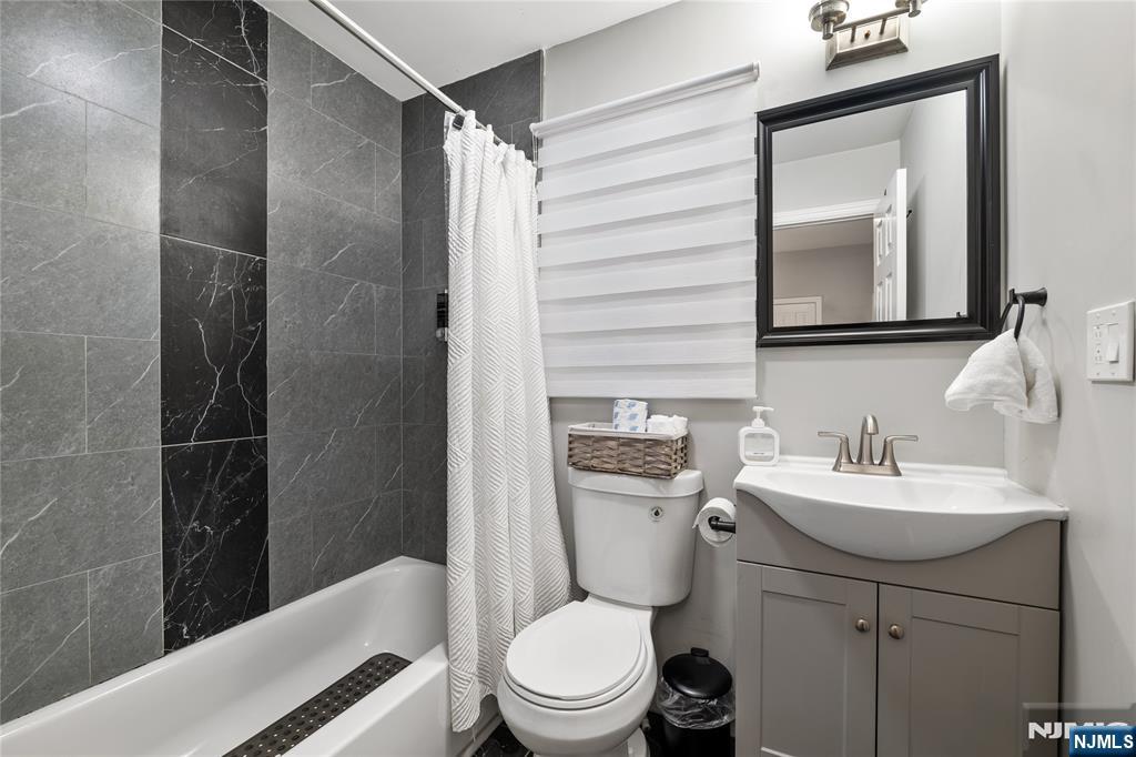 396 14th Avenue Irvington, NJ 07111 - Photo 19 of 46