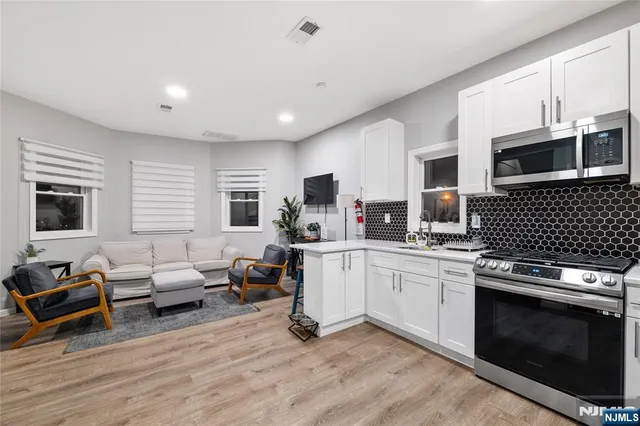 $899,999 | 396 14th Avenue, Irvington, NJ 07111