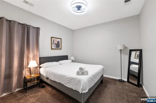 $899,999 | 396 14th Avenue, Irvington, NJ 07111