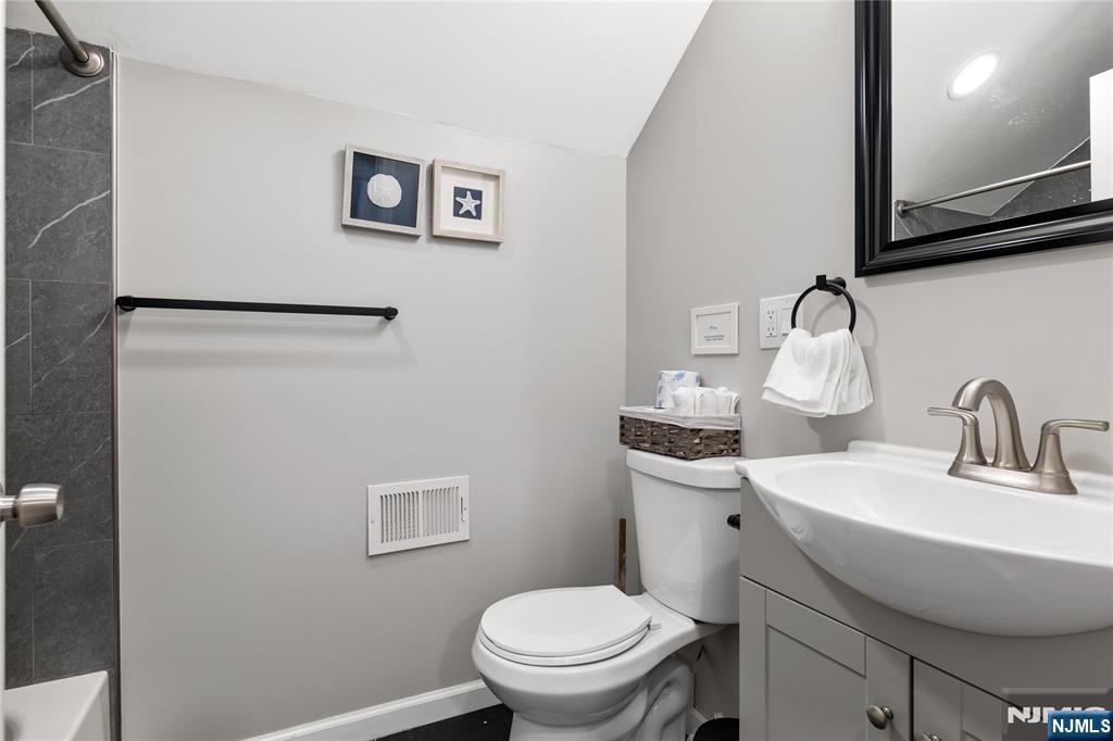 396 14th Avenue Irvington, NJ 07111 - Photo 40 of 46