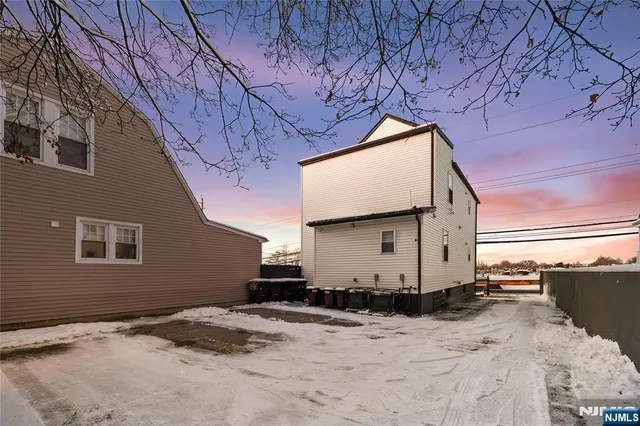 $899,999 | 396 14th Avenue, Irvington, NJ 07111