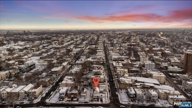 $899,999 | 396 14th Avenue, Irvington, NJ 07111