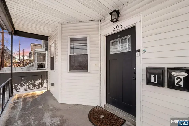 $899,999 | 396 14th Avenue, Irvington, NJ 07111
