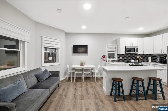 $899,999 | 396 14th Avenue, Irvington, NJ 07111