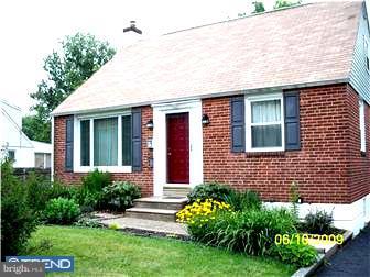 710 South York Road Hatboro, PA 19040 - Photo 2 of 12 Exterior Front